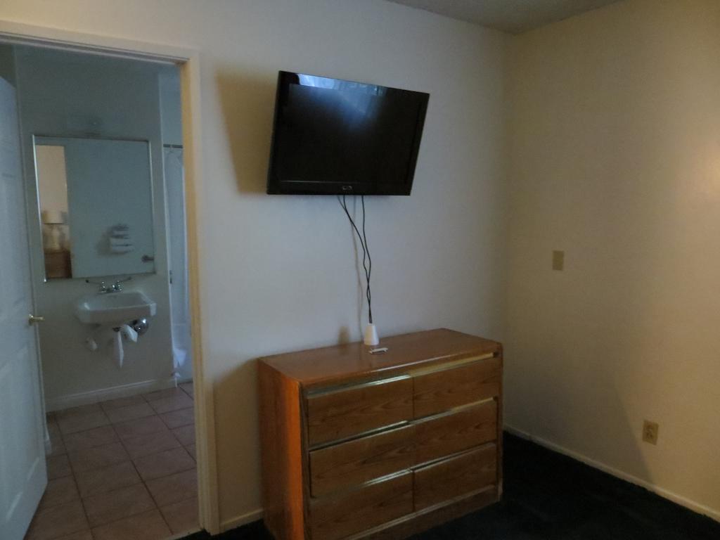 Jet Inn — Photos 3